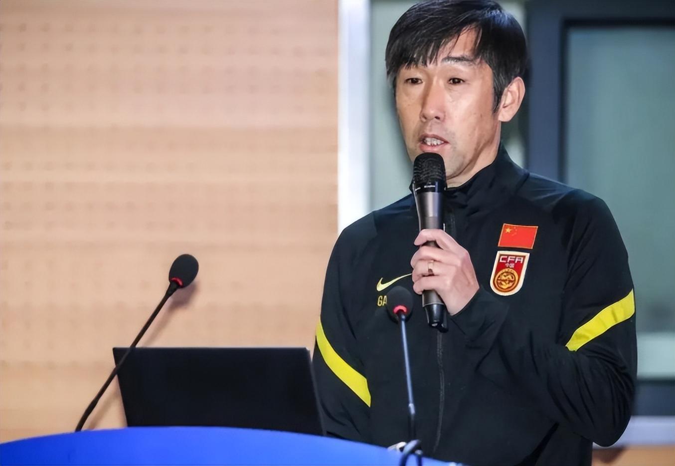 开云体育官网-意外！中超7大土帅带队踢完两轮联赛，只有两人表现不俗被认可